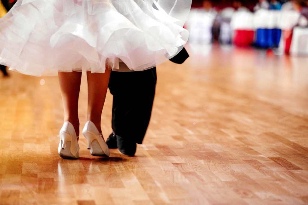 legs pair dancers